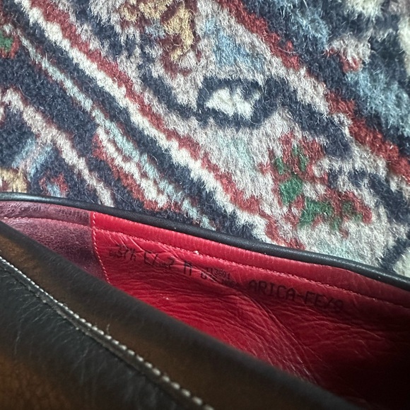 Vintage Bally Women's Black and Red Leather Loafers - Picture 11 of 12